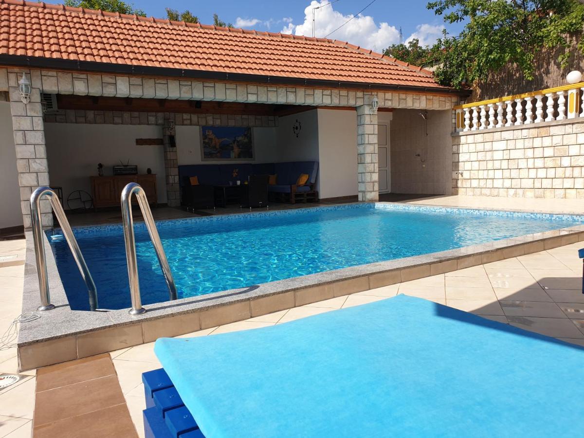מוסטר Apartment Oaza מראה חיצוני תמונה